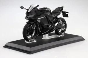 Aoshima 1/12 Diecast Motorcycle Kawasaki Ninja ZX-25R Metallic Spark Black Ver. - Picture 1 of 4