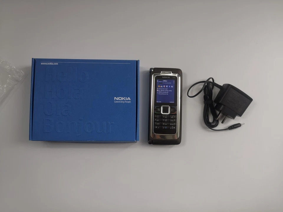 99%Ne w Nokia E90 3G Bluetooth WIFI GPS 4.0" 3MP Unlocked Mobile Phone with box - Image 1 of 4