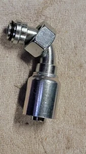 PARKER 1CF43-18-10 FITTING  NEW NO BOX FREE SHIPPING  LOC T1 - Picture 1 of 19