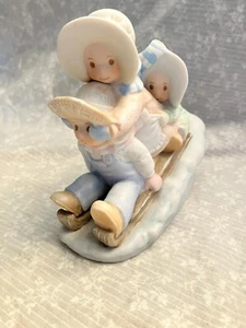 figurine Homco Circle of Friends. A Sledding we will go. Made in Mexico. Maste - Picture 1 of 6