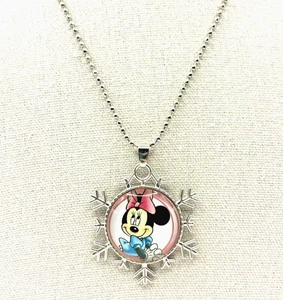 Collana Disney Minnie Mouse fiocco di neve vetro cupola ciondolo tono argento 27 pollici - Foto 1 di 20