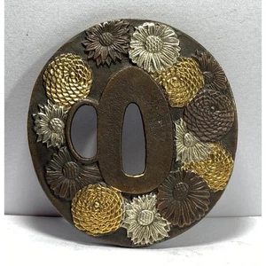 Japanese sword guard, sword fittings Chrysanthemum flower - Picture 1 of 4