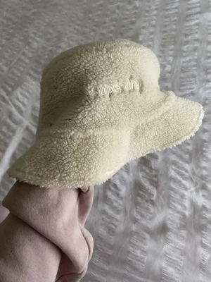 Женская флисовая шапка-ведро Superdry размер M/L - Изображение 1 из 3