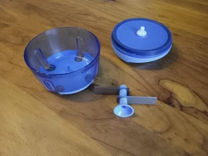 Tupperware Happy-Chef  Chopper Zerkleinerer blau 300 ml - gebrauchter Zustand - Bild 1 von 4