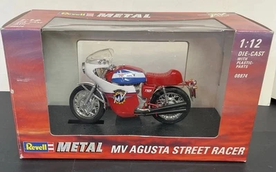 Motocicleta Revell #08874 1:12 MV Agusta Street Racer metal rojo en caja. Foto 1 de 4