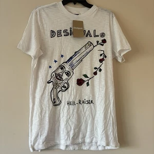 Desigual Man White Graphic Tee NWT Men’s Small S Hell-Raiser Print - Picture 1 of 3