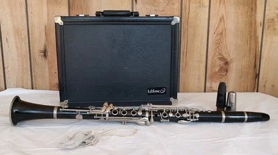 Vito Reso-tone 3 Bb Black Clarinet W/ Case - Made in USA (USED) Tested and Works - Image 1 of 4
