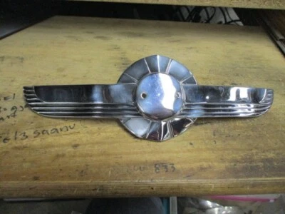 Chrysler Saratoga Imperial Royal Windsor Yorker 1950 capó adorno emblema OEM Foto 1 de 4