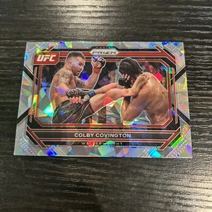 2023 Panini Prizm ARGENTO GHIACCIO PRIZM COLBY COVINGTON #30 RARO rifrattore UFC - Foto 1 di 3