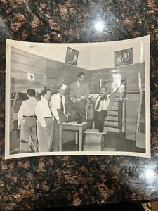 John Wayne 8x10" Original B/W Photo Shoe Shine Picture Estate Sale Find! - Picture 1 of 7