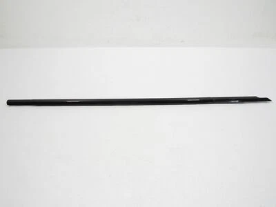 17-20 Jaguar F-Pace 2018 puerta delantera derecha pasajero ventana cinturón moldura; Foto 1 de 4