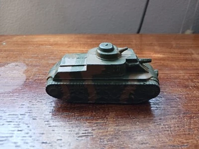 Vintage 1950s Tootsie Toy M3 Lee Tank Handpainted - Image 1 of 4