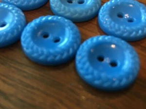 6 Vintage plastic buttons lot blue 2 hole sew through 5/8" - Picture 1 of 4