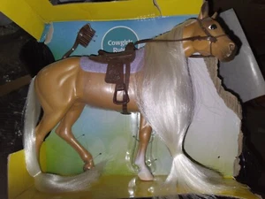 Breyer Horse Palimino classic play horse Christmas Birthday - Picture 1 of 1