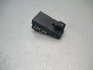 Interruptor elevalunas delantero derecho OPEL ASTRA J Caravan P10 año 2011 (282) - Imagen 1 de 6