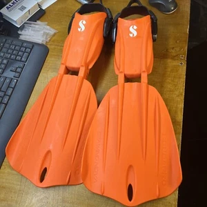 Scubapro - Seawing Nova Gorilla Fins - Medium - Orange - Scuba Diving Open Heel - Picture 1 of 6