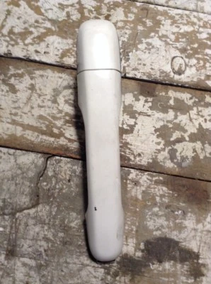 98 99 2000 Volvo V70 S70 Right Passenger Front Outside Door Handle OEM.   - Image 1 of 4