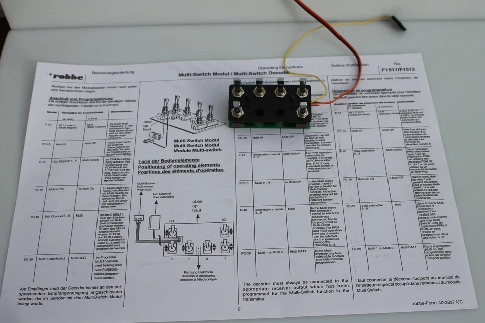 Futaba Multi Switch Modul 8 Bestell Nr. 1511 - Bild 1 von 3