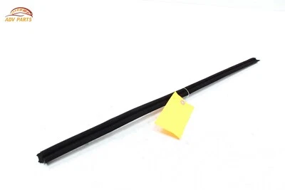 Toyota RAV4 2013-2018 puerta delantera derecha ventana interior cinturón resistente sello OEM Foto 1 de 4