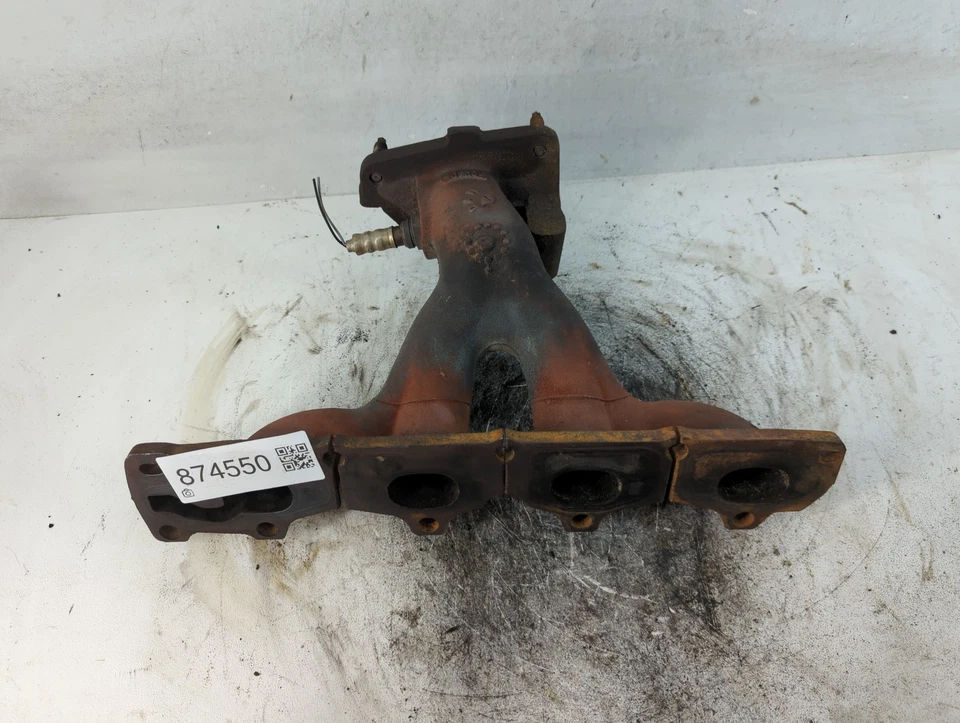 Выпускной коллектор турбокомпрессора 2003-2005 Saturn Ion с турбонагнетателем M08F4 - Изображение 1 из 4