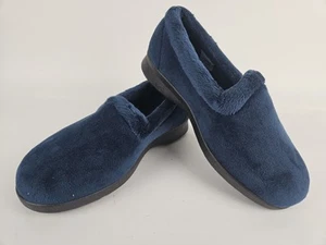Women's Easy B Size 4-6 Slide on Slipper Blue - Picture 1 of 9