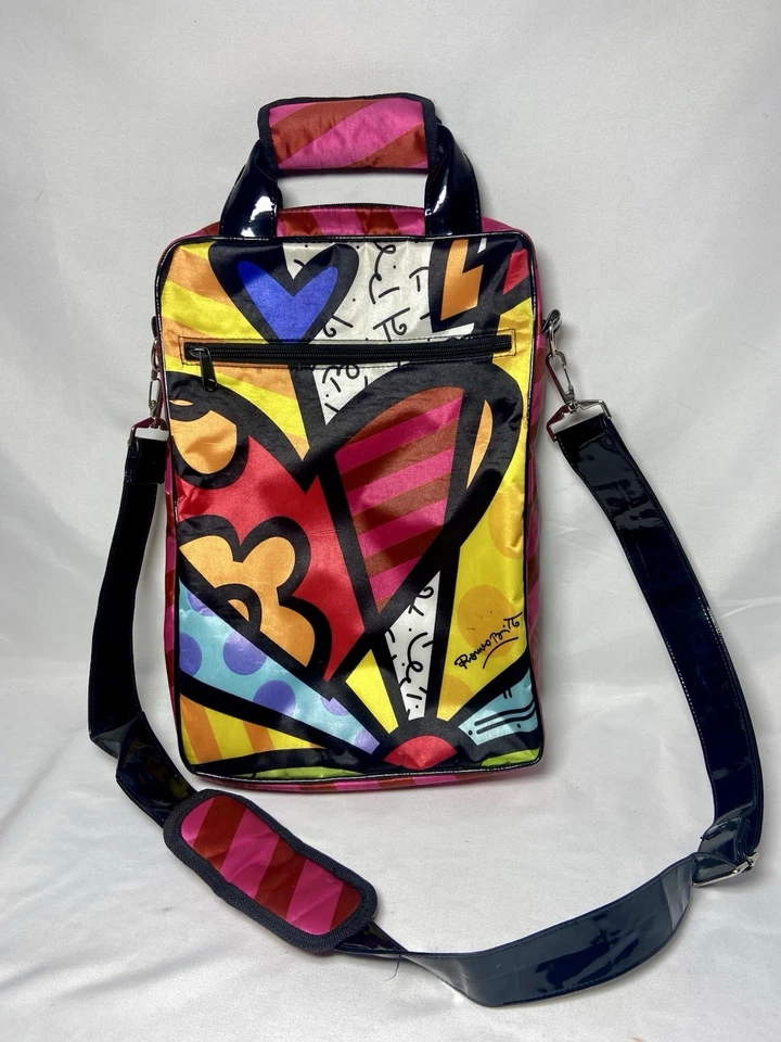 Romero Britto Nuevo Día Satinado Laptop Manga Vertical Bolso Bandolera Corazón Rojo Rosa Foto 1 de 4