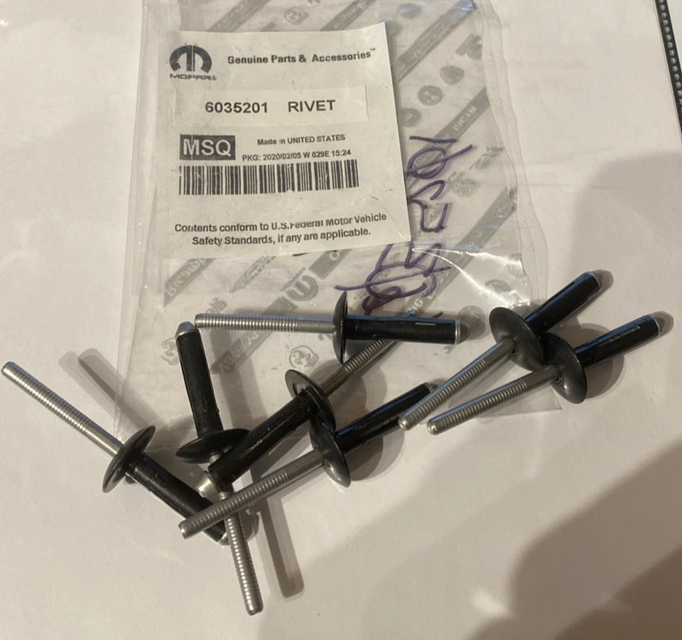 Remache acampanado arco rueda Mopar 2001-2025 (6035201) 7 piezas de paquete abierto Foto 1 de 3