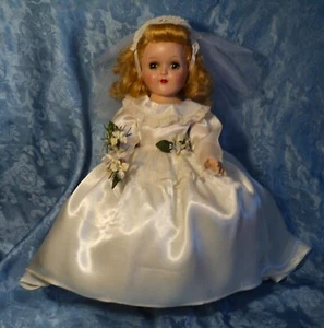 Vintage 50er Jahre "IDEALE" "TONI" BRAUTPUPPE. 16"H. HARTPLASTIK.ORIGINALKLEID.SEHR GUTER ZUSTAND. ZUSTAND - Bild 1 von 24
