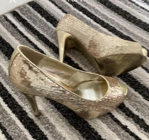 Zapatos de lentejuelas doradas Gardenia negros para dama talla 5 usados una vez excelente estado - Imagen 1 de 1