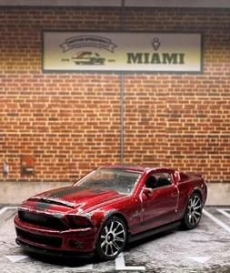 Hot Wheels 2010 Ford Shelby GT-500 Super Snake Diecast Car - Picture 1 of 7