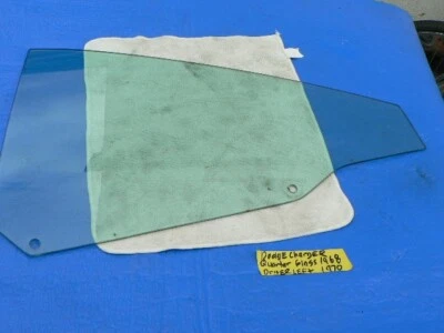Cargador Dodge ventana de vidrio cuarto panel izquierdo aire acondicionado vidrio tinte 1968-1970 OEM Foto 1 de 4
