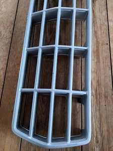 1978 79 Ford Bronco F100 F150 F250 F350 Pickup Grill OEM Part No D8TB-8A405CWA - Picture 1 of 7