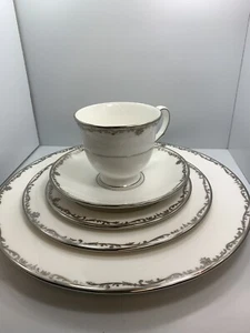 Lenox Coronet Platinum 5-teiliges Gedeck - Bild 1 von 11