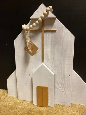 Iglesia casera rústica blanca tridimensional aprox. 18,5”X16” cruz/puerta/cuentas doradas Foto 1 de 4