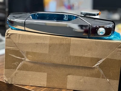 Manijas exteriores de puerta izquierda Chevrolet Suburban 2014-2007 Foto 1 de 4