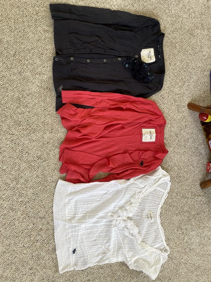 Conjunto De 3 Niñas Abercrombie & Fitch Prendas para el torso Cárdigan Corto Suéter M/XL Foto 1 de 4