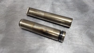 5H0-12146-00-00 5H0-12156-00-00 Yamaha Rocker arm shafts X2(pair) TW200 TTR XT - Image 1 of 3