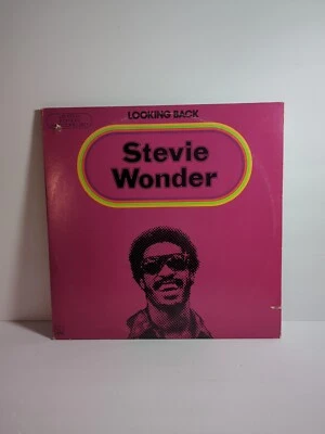 Stevie Wonder – Looking Back - 1977 - Motown M-804LP3 Vinyl 3xLP Foto 1 de 4
