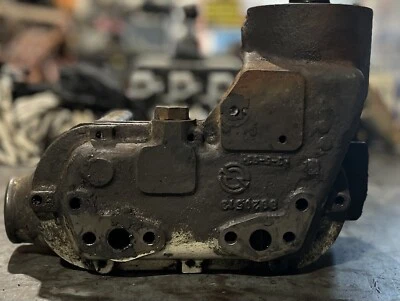 Detroit Diesel Adapter Oil Cooler 8920513 - Image 1 of 4