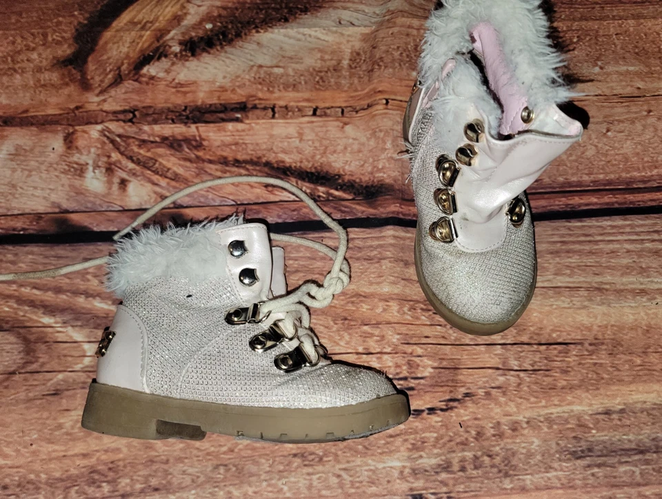 Juicy Couture Baby Girl Boots Sz 5M 5 M Needs New Laces - Image 1 of 1