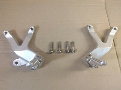 Yamaha YZF600 R 1998 estriberas y soportes de pasajero herrajes 1995-2007 YZF 600  Foto 1 de 4