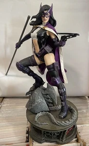 Huntress Premium Format de Sideshow Collectibles - Imagen 1 de 4