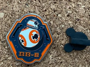 H2(14) PIN 'S DISNEY PIN STAR WARS BB -8 - Picture 1 of 1