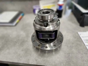 2014-2018 Chevy 1500 GM 9.5" 9.76" 12 Bolt Rear Yukon Posi LSD 3.42-4.88 Ratios - Picture 1 of 3