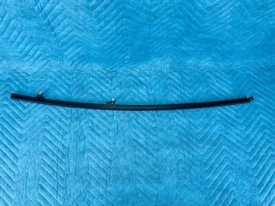 Barra de división de puerta de pasajero trasera Lexus GX470 2003-2009 OEM Foto 1 de 4