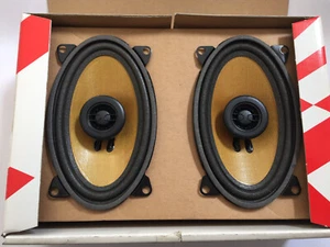 Original VW Passat Variant Einbausatz Lautsprecher Heckeinbau 333051606A NEU - Bild 1 von 2