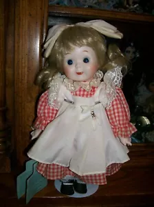 Dynasty Collector's Vintage Google Eyed Doll in Excellent Condition! - Picture 1 of 8