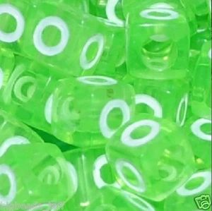 50 Stck. 7 mm Würfel Alphabete/Buchstaben Acryl Perlen Grün Einzeln O Zum Selbermachen Basteln - Bild 1 von 1