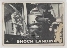 1966 Topps Lost in Space Shock Landing #22 0s4