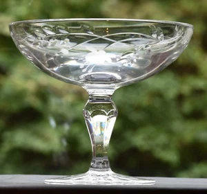 Beautiful Royal Doulton Cut Crystal Glass Fuchsia Cascade Pattern Pedestal Bowl - Picture 1 of 6